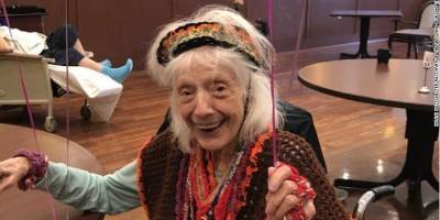 «Непобедимая мама». 102-летняя американка пережила эпидемию «испанки», боролась с раком и дважды переболела коронавирусом - nv.ua