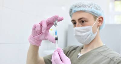 Собянин: первыми вакцину от коронавируса получат врачи и учителя - m24.ru