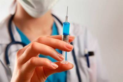 Начнут с медиков, учителей и соцработников. Дан старт массовой вакцинации от коронавируса - ulpravda.ru