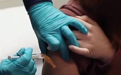 Вакцина от вируса вскоре появится в Украине, врач назвала первых счастливчиков: "Не всем стоит рассчитывать" - politeka.net