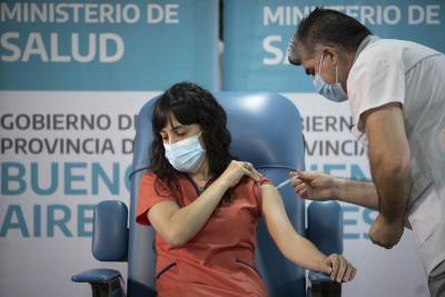 "Единственное, что может защитить": как проходит вакцинация "Спутником V" в Аргентине - tvc.ru - Англия - Аргентина