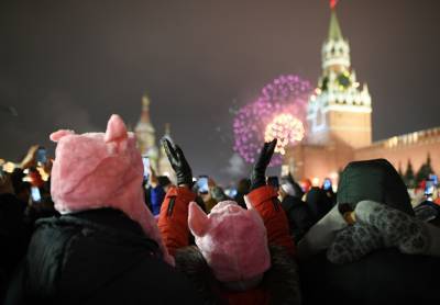 Московские власти ограничат доступ на Красную площадь в новогоднюю ночь - tvc.ru - Москва