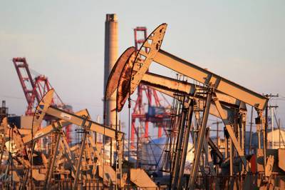 Джон Байден - Нефть снова дорожает благодаря снижению запасов в США - infox.ru - Сша