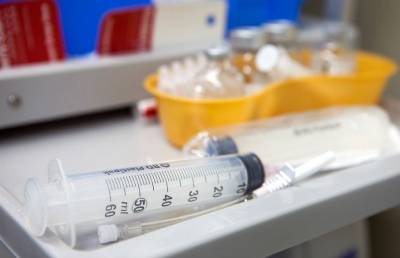 Пожилой пациент умер после прививки вакциной Pfizer в Швейцарии - ont.by - Швейцария
