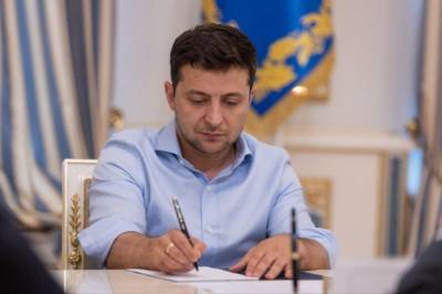 Зеленский подписал закон, который поможет бизнесу платить налоги и привлекать новые инвестиции - newsone.ua - Украина