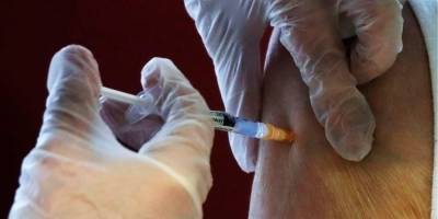 Charles Platiau - При нынешних темпах вакцинации США возьмут пандемию под контроль через 10 лет — NBC - nv.ua - Сша