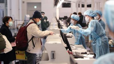 В Японии заявили о возможном режиме ЧС при росте числа заболевших COVID - iz.ru - Япония