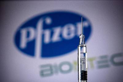 В США медик сдал положительный тест на коронавирус после прививки вакциной от Pfizer - obzor.lt - Сша - Usa - штат Калифорния