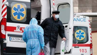 Максим Степанов - На Украине за сутки выявлено более 15 тысяч случаев коронавируса - russian.rt.com - Украина
