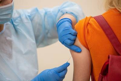 В Курганскую область поступила вторая партия вакцины от коронавируса — 200 доз - znak.com - Курганская обл. - Курган - Шадринск