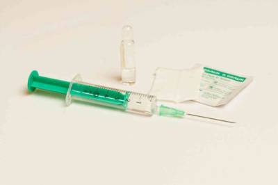 Великобритания компенсирует побочные эффекты вакцины от коронавируса - live24.ru - Англия