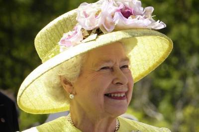 Елизавета II (Ii) - принц Филипп - СМИ: Королева Великобритании собралась сделать прививку от COVID-19 - mk.ru