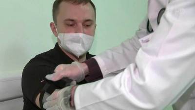 В России идет масштабная вакцинация первым зарегистрированным препаратом от коронавируса — «Спутником V» - 1tv.ru - Россия - Москва