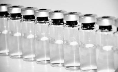 Около 770 человек получили первый компонент вакцины «Вектора» от коронавируса - echo.msk.ru