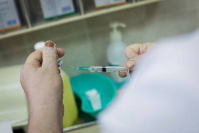 Маргарет Кинан - 90-летняя жительница Северной Ирландии стала первым человеком в мире, получившим прививку от COVID-19 - Cursorinfo: главные новости Израиля - cursorinfo.co.il - Израиль - Ирландия