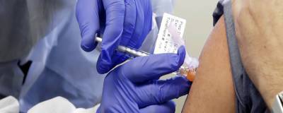 В США шесть человек погибли во время испытаний вакцины от COVID-19 - runews24.ru - Сша