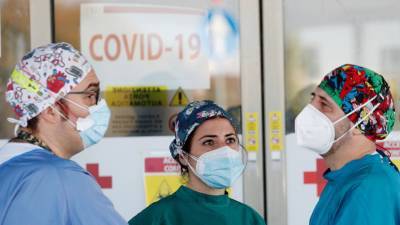 В Италии за сутки выявили более 14 тысяч случаев заболевания COVID-19 - russian.rt.com - Италия