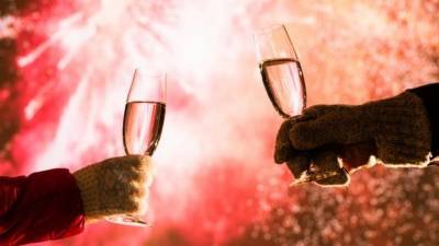 Инфицированным COVID-19 предложили альтернативу шампанскому на Новый год - 5-tv.ru - Россия