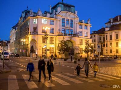 Власти Праги идут на карантин после обнаружения COVID-19 у заместителя мэра - gordonua.com - Прага - Чехия