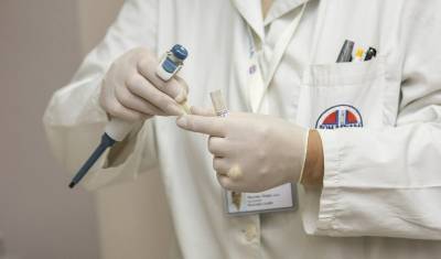 Две трети российских врачей выступили против обязательной вакцинации от коронавируса - newizv.ru - Россия