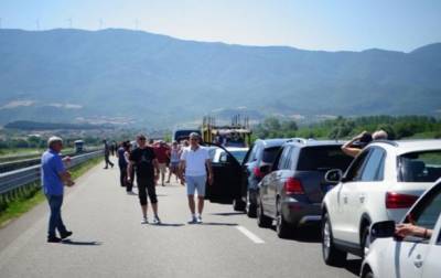 На границе Греции километровые очереди туристов - korrespondent.net - Сербия - Греция - Болгария - Румыния