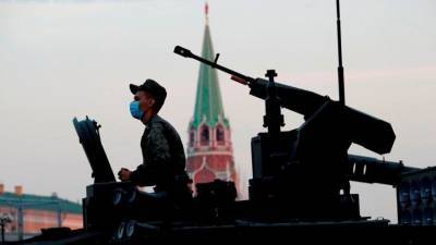 На Красной площади состоялась ночная репетиция Парада Победы - 5-tv.ru