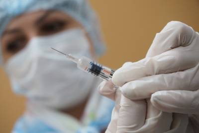 Лариса Алексеева - Терапевт советует осенью вакцинироваться и от COVID-19, и от гриппа - vm.ru