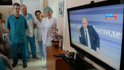 Путин назвал врачей героями и поблагодарил за труд - gazeta.ru - Россия
