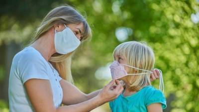 Почему стандартная медицинская маска защищает ребенка на 20% хуже, чем взрослого - 5-tv.ru