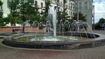 В Запорожье снова заработали фонтаны на площади Поляка - inform.zp.ua - Украина - Запорожье - Запорожская обл.