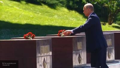 В Кремле сообщили о планах Путина возложить цветы к Могиле Неизвестного Солдата 24 июня - inforeactor.ru - Россия - Москва
