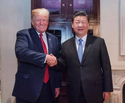 Дональд Трамп - Питер Наварро - Трамп не стал расторгать сделку с Китаем, но её судьба зависит от последствий кризиса - nakanune.ru - Сша - Китай