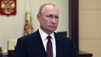 Владимир Путин - Путин заявил, что принятые меры по коронавирусу позволили спасти много жизней - gazeta.ru - Россия