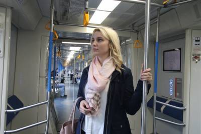 Жители Москвы увидят онлайн-трансляцию Парада Победы в вагонах метро - vm.ru - Москва