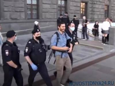 В Евросоюзе осудили массовые задержания в Москве и Санкт-Петербурге - novostidnya24.ru - Санкт-Петербург - Москва - Евросоюз