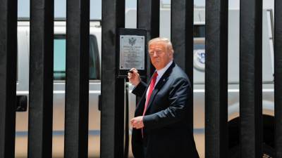 Дональд Трамп - Трамп высоко оценил строительство стены на границе с Мексикой - golos-ameriki.ru - Сша - Мексика - штат Аризона