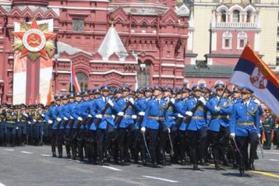 Владимир Путин - Сербские гвардейцы прошли строем по Красной площади на параде Победы - eadaily.com - Россия - Сербия