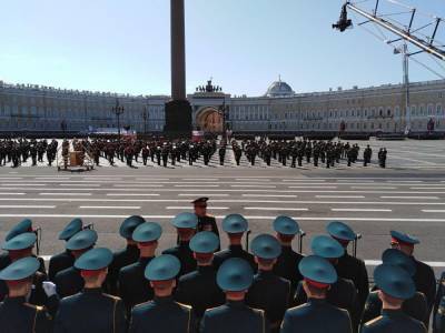 Парад Победы в Санкт-Петербурге посмотрели 20 тыс. зрителей - znak.com - Санкт-Петербург