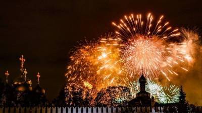 Прямая трансляция праздничного салюта из Москвы в честь 75-й годовщины Победы - 5-tv.ru - Москва