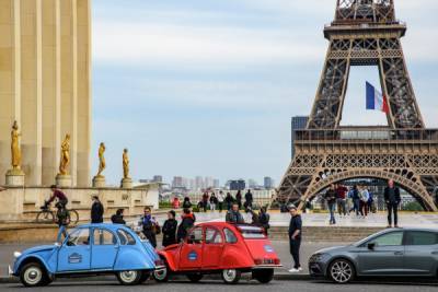 Эйфелева башня вновь открыта для туристов - govoritmoskva.ru - Париж