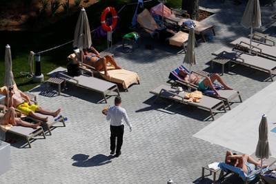 Попавшие за границу туристы рассказали о преимуществах отдыха при пандемии - lenta.ru - Испания - Аликанте