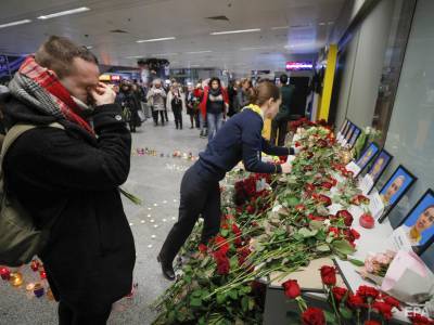 Франция назвала дату начала расшифровки черных ящиков сбитого самолета МАУ - gordonua.com - Франция - Украина - Иран - Тегеран