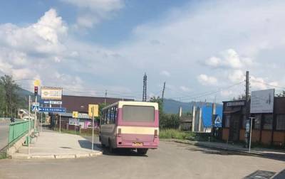На Закарпатье курсировал межобластной автобус несмотря на карантин - rbc.ua - Украина - Ивано-Франковск - Закарпатская обл.