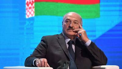 Александр Лукашенко - Лукашенко подозревает рукотворный характер коронавируса - gazeta.ru - Белоруссия - Сша - Китай - Ухань