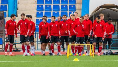 Стойчо Младенов - 25 футболистов казахстанского клуба сдали положительные тесты на COVID-19 - vesti.ru