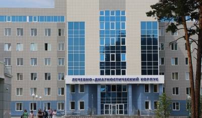 Дмитрий Попов - У более 400 сотрудников медучреждений Алтайского края выявили коронавирус - newizv.ru - Алтайский край - Барнаул