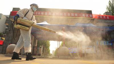 В Китае за сутки выявили 12 новых случаев коронавируса - russian.rt.com - Китай - Шанхай - Тяньцзинь