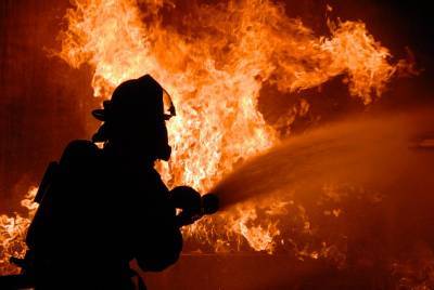 В Запорожье для ликвидации пожара в гараже привлекли два десятка спасателей - inform.zp.ua - Украина - Запорожье