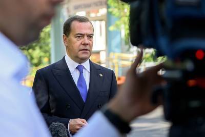 Дмитрий Медведев - Медведев высказался о второй волне коронавируса - tvc.ru - Россия