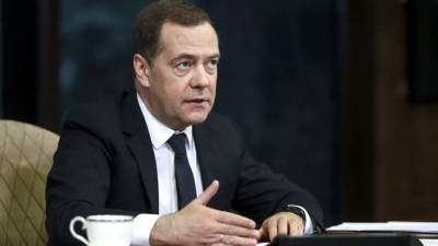 Дмитрий Медведев - Медведев не исключил второй и третьей волн коронавируса - russian.rt.com - Россия